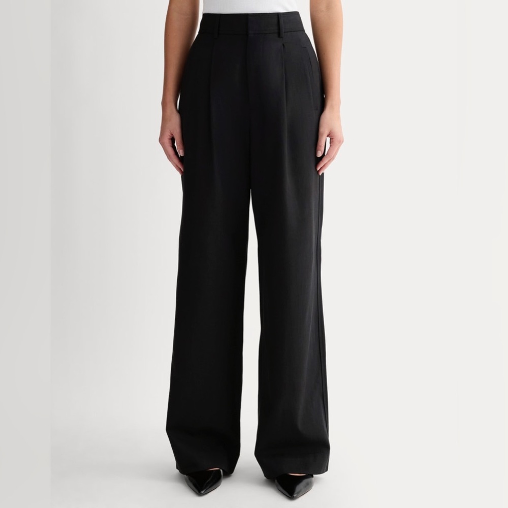 Everlane The Draper Pleated Pant in Buttersmooth Size 2 Black